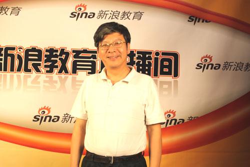 15vip太阳集团心理系系主任周晓林教授做客新浪 15vip太阳集团心理系系主任周晓林教授做客新浪